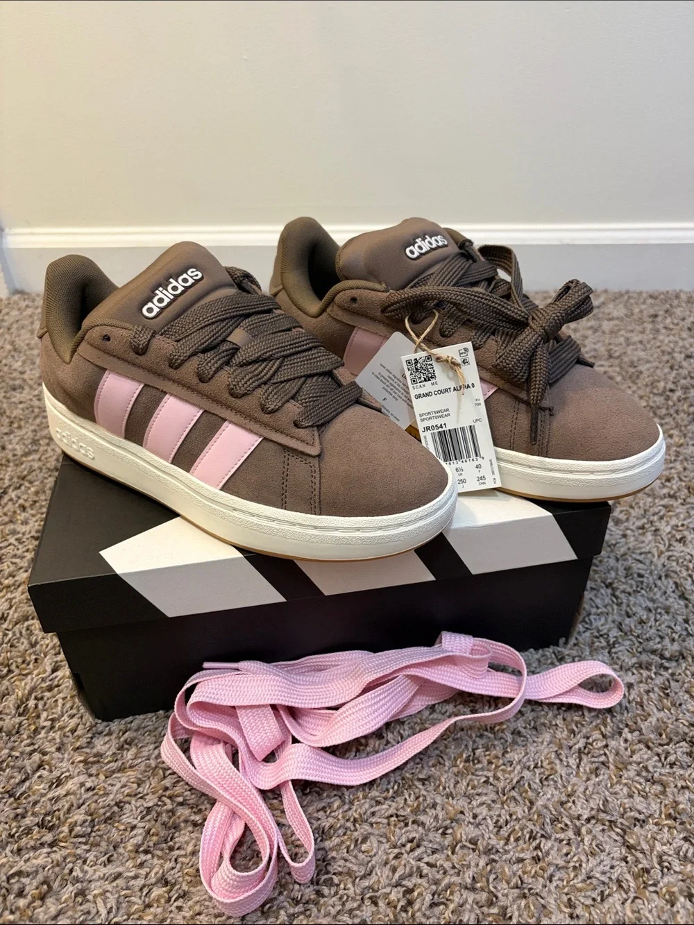 Adidas women’s Grand Court Alpha 00 Sneakers Brown with Pink 8